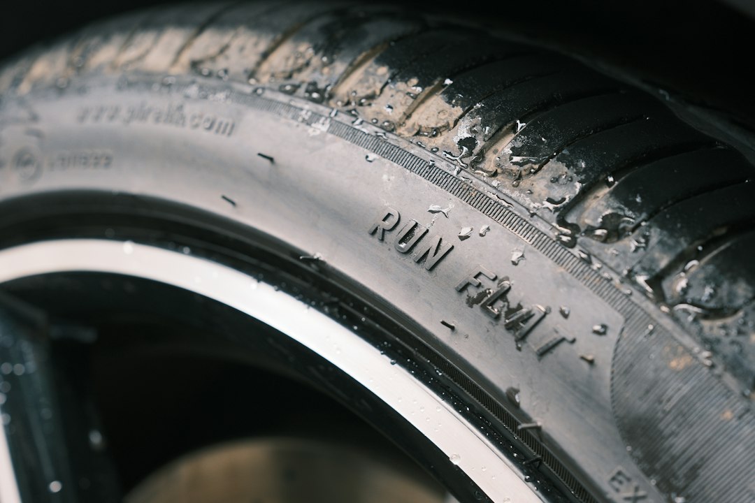 Run-flat lastik basinci: Doğru aralıklar ve güvenlik etkileri